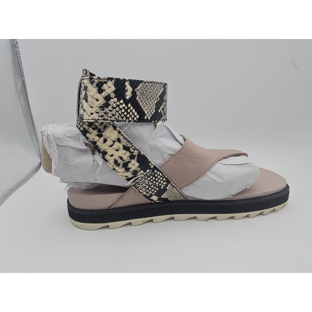 Sorel Women's Roaming T-Strap Sandal in the "Mauve Vapor" colorway Size 7.5 - Picture 4 of 10